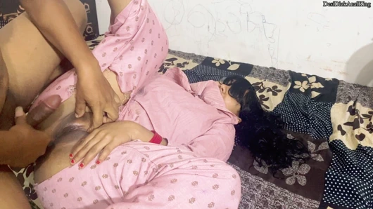 Kız arkadaşımla çok heyecanlı sikim çok sert kız arkadaş elbisesi her tarz çok acı verici seks