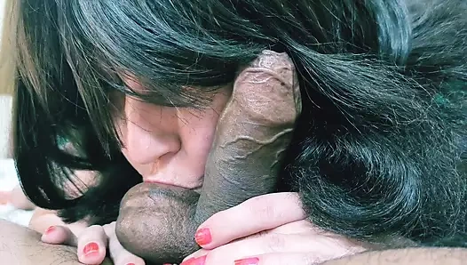 İri göğüslü genç erkek avcısı orta yaşlı seksi kadın büyük zenci yarağı ile ödüllendiriliyor