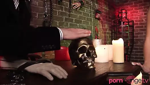 Busty goth sürmek iki musluklar