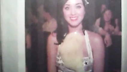 Katy Perry'ye saygı duruşu