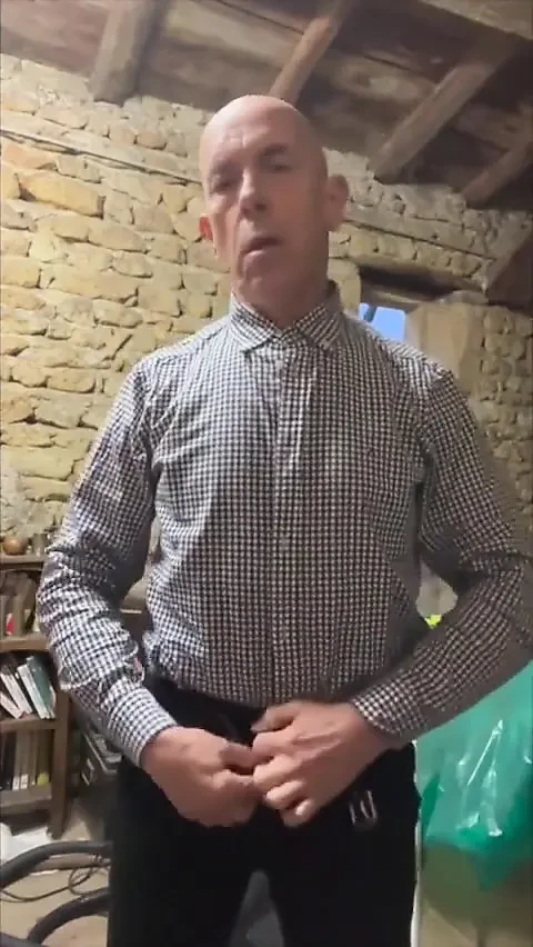 İdrarımı içiyorum ve spermimi yiyorum