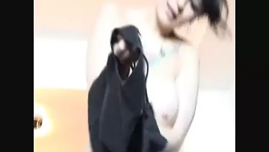 Busty deldi ve dövmeli xxx intihar kız alay