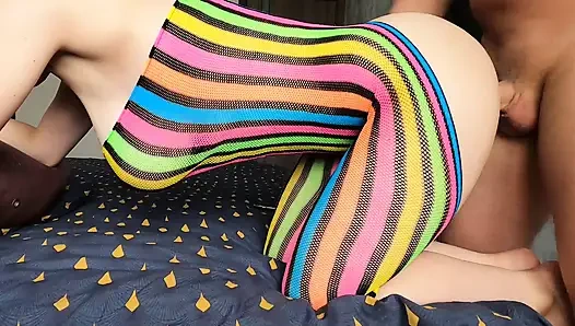 Büyük doğal memeler istedikleri gibi sikişiyor