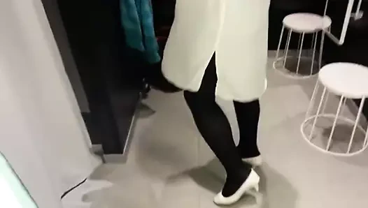 Siyah külotlu çorap teaser 15 ile beyaz patent pompaları