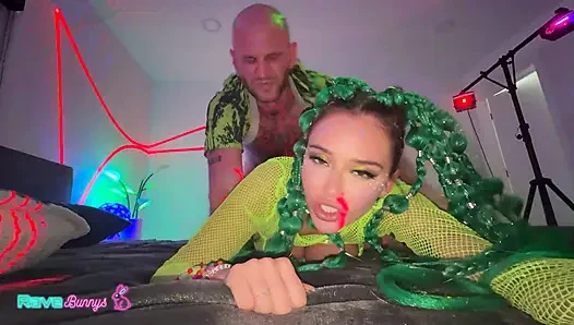 Armani Black dj ile pis bir şenlik için yerden kayıyor!