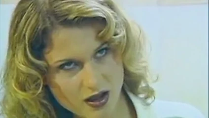 Busty milf sikme içinde mutfak