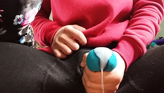 ZEN_solo. Pantolonuna boşaldı