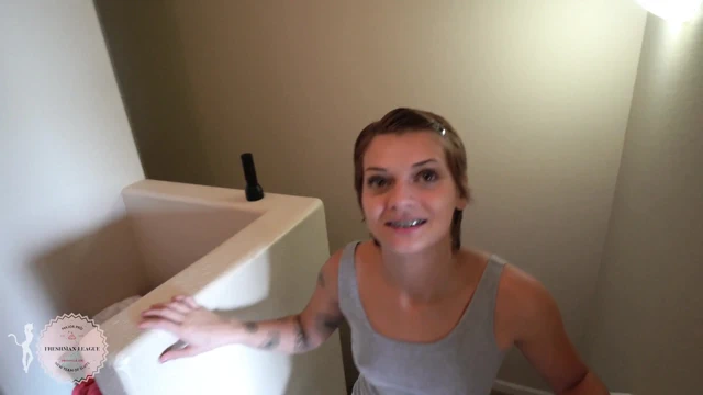 Tamirci adam kompozisyon için ağzına boşalıyor