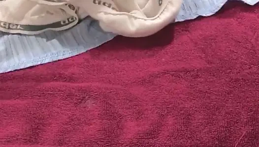 Tuk Ta ile seks yaparken bile biri aradı.