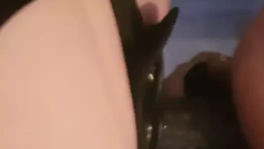 Sahibe bar götümü sikiyor