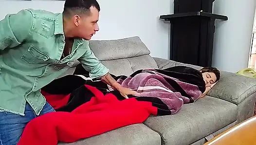 İstediğin zaman seks karşılığında evimde kalıyorum