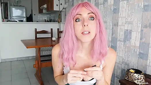 Kadın kılıklı kadın egemenliği makyaj yapıyor