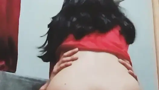 Erkek arkadaşım ağlamanın eşiğinde ve bebek sahibi olma fikrine takıntılı.