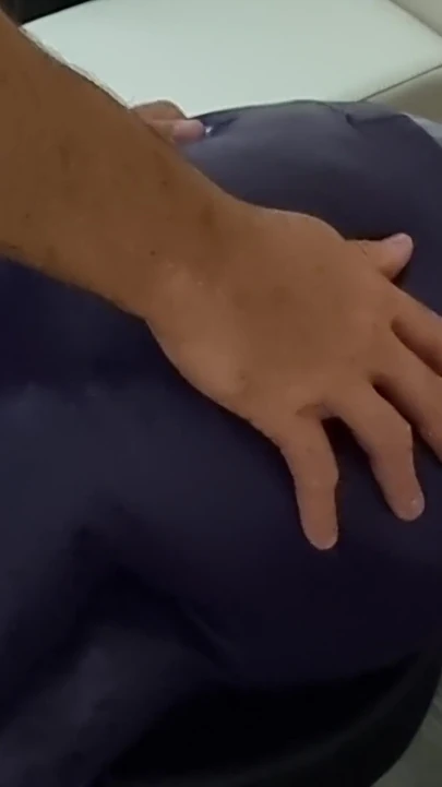 Deri pantolona boşalıyor