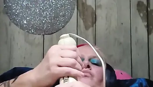 Titreşimli dildo o kadar edepsiz ıslak bir serseri