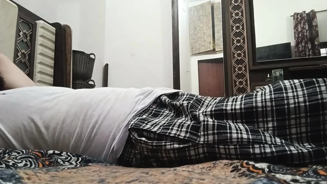 Young hot boy ready for fuck a sugar mommy