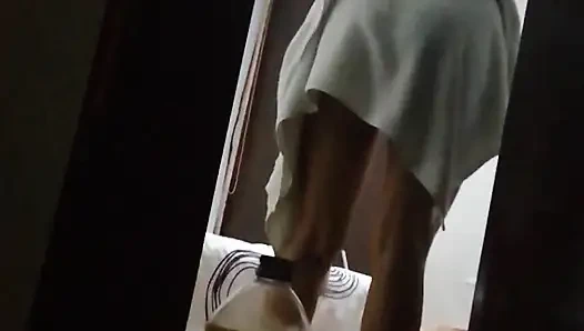 Komşuyla havluda buluşuyor