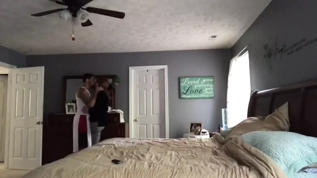 anne baba yatağında