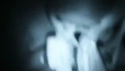 Gece görüşlü videoda kafa olan sarışın kız arkadaş