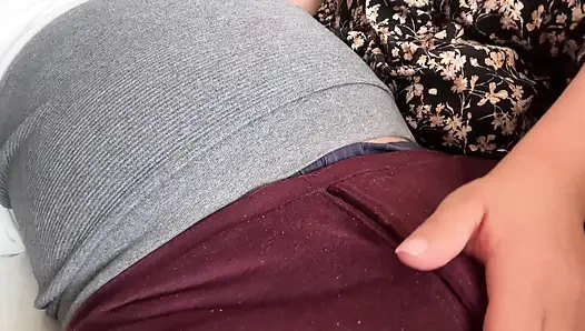 Oh, esta es una polla realmente fea, déjame chuparla!