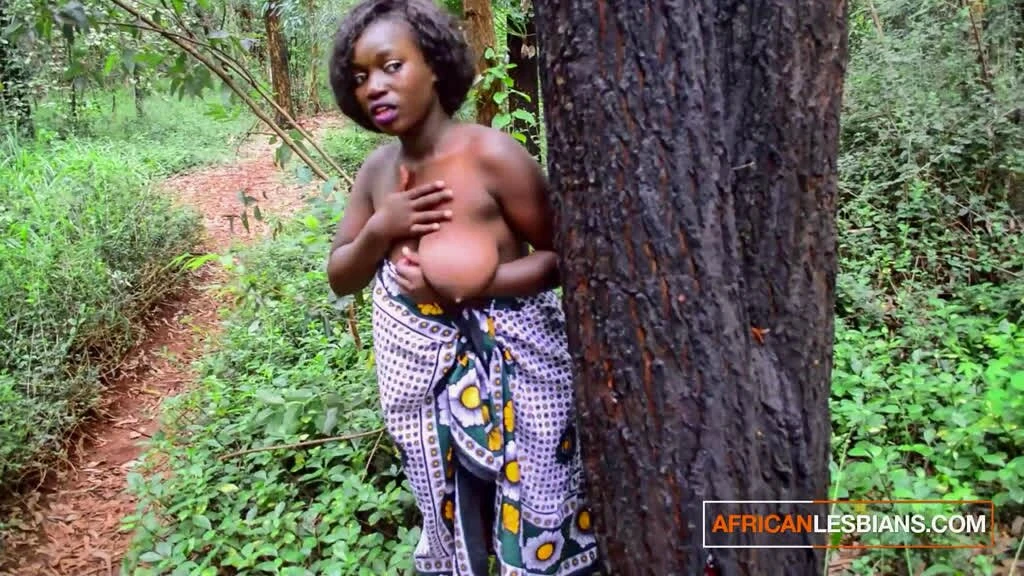 Abanoz periler yürüyüş içinde the jungle almak alay tarafından büyük siyah baştankara milf isteyen bir lezbiyen üçlü
