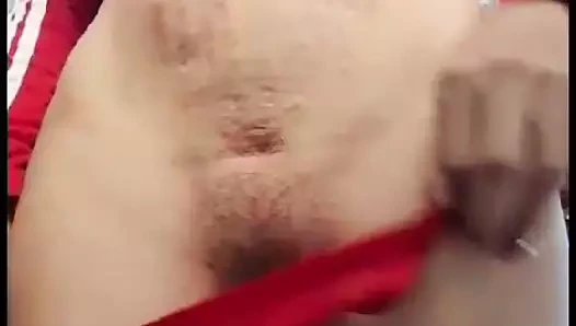 Birlikte oynayalım diye seni oturma odamda bekliyorum.