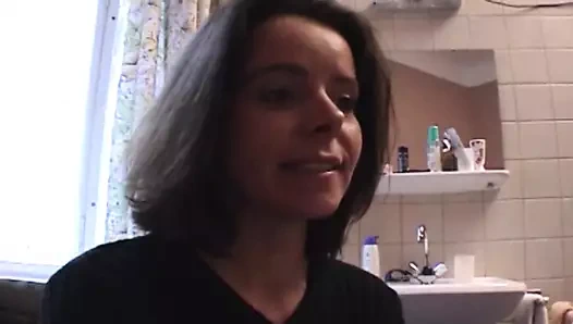 İyi görünümlü Alman esmer yapma bir sert horoz boşalmak