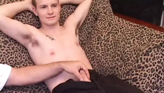 Genç lex gets bir handjob