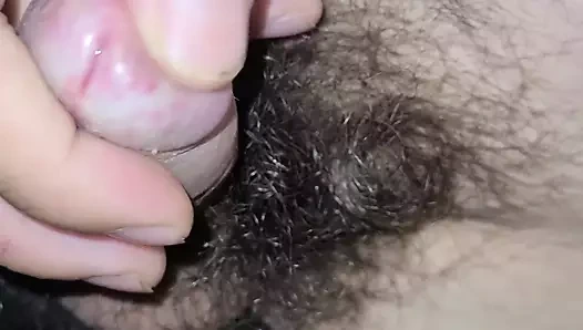 Kıllı yarak mastürbasyonu