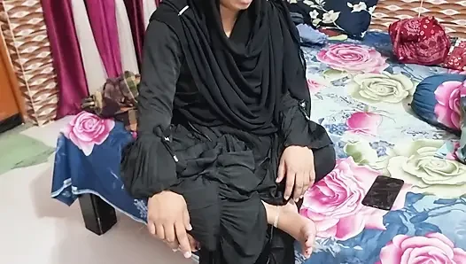 Tesettürlü kızı neredeyse evde. Tam Bangla ses videosu
