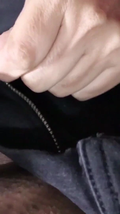 Seks Hizmetçi sevgilisine seninle amcığımda seks yapmak istediğimi söylüyor | Klip 2