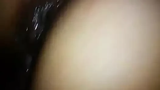 Yakın çekim Asyalı kızı boşalana kadar sikiyor