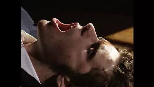 Libidine Nella Villa Dello Zio Guardone - Scena #05