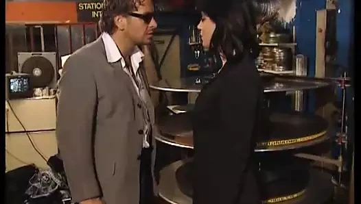 Büyük olgun sarkık memeler elodie Assfucked çorap