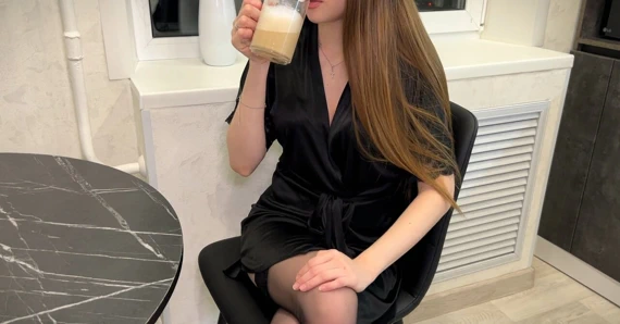 Kocamı komşumla aldattım. Kahvede ve ben içtim