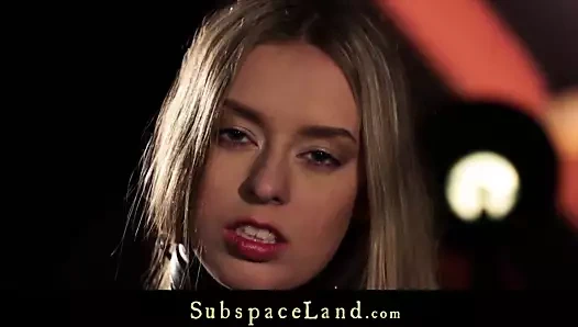 Genç bağlı içinde zincirler becerdin sert ve ceza içinde boyun eğme