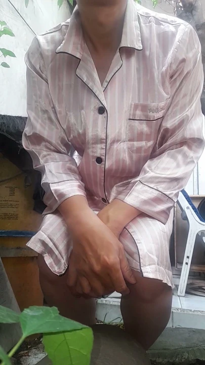 Saten Pijama Elbise Fetişi Crossdresser Mastürbasyon Boşalma | Bölüm 2