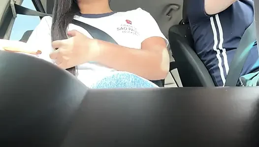 ÖĞRENCI EVLI ÖĞRETMENLE OTOSTOP ÇEKTI