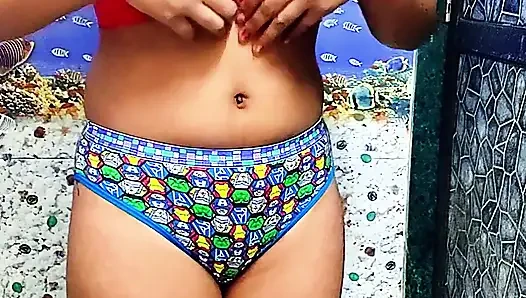 Sik beni bebeğim lütfen, beni ye sevimli Hintli kızCute minyon genç kız yarağını sertleştirmek istiyor.