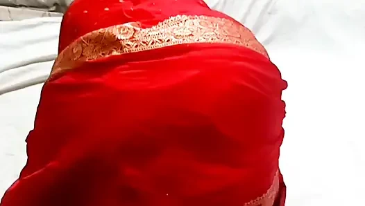 Karım bütün gece sikişmek için yalvarıyor herkes onu sikebilir o çok seksi