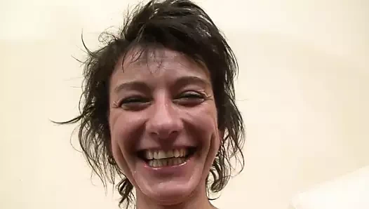 MİLF alır itiş itibaren arkasından emme süre başka bir horoz