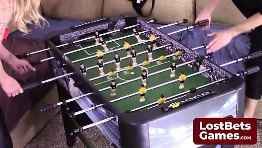 Dylan en Carmen zijn terug voor een spannend spel stripvoetbal