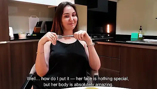 Bakış açısı: üvey annem masanın altında yarağıma baktıktan sonra bana gizli bir mutfakta sakso çekiyor