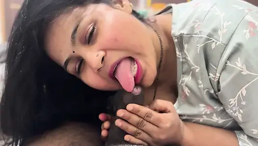 Azgın üvey kız kardeş bütün gece kesintisiz chudai'nin mastürbasyona katılıyor