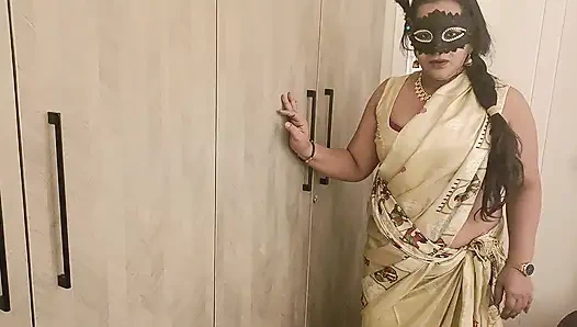 Spandana Sweety kiracıyla sikiliyor