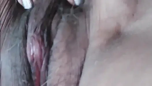 Kıllı amcığımı parmaklıyorum klitoris