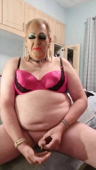 İbne boşalıyor