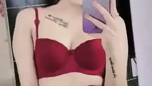 Güzel kız rezervasyon sırasında kullanılabilir