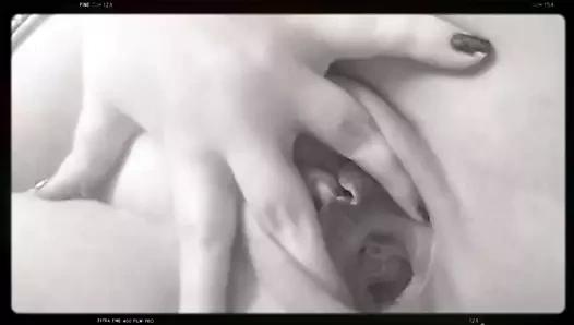 Büyük klitoris spekulumla işemek