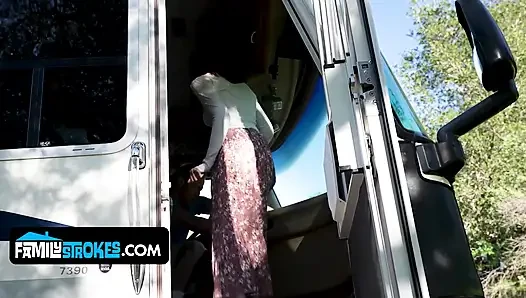 İlk kez rv yol başkanı - üniversiteli kız promosyonu
